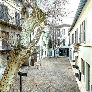 Appartement Entre Le Pont D' Et Le Palais Des Papes, Avignon